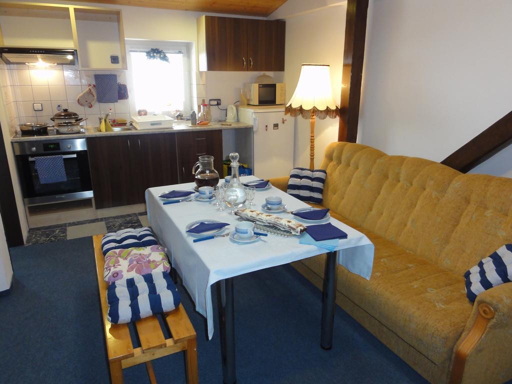 Apartmany Kuratko ベネツコ エクステリア 写真