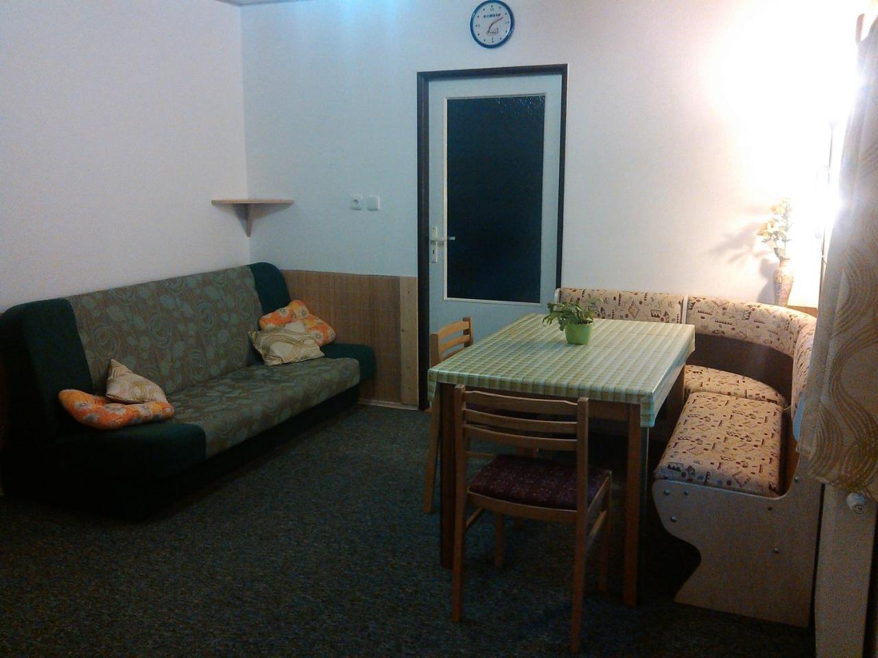 Apartmany Kuratko ベネツコ エクステリア 写真